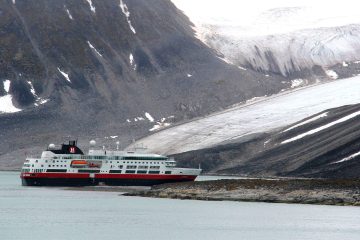 טיולים זוגיים מול טיולים קבוצתיים – מה מתאים למי? 