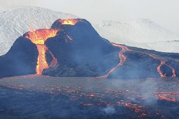 התפרצות הר הגעש Fagradalsfjall פאגראדלספיאטל